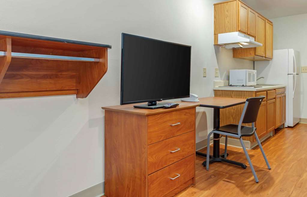 WoodSpring Suites Fayetteville West - photo 30