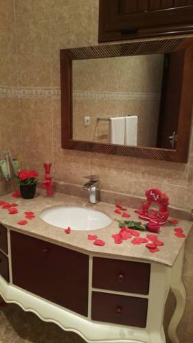 Ramire Tour Guest House