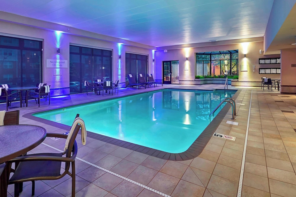 Courtyard by Marriott Bloomington by Mall of America in Bloomington, United States