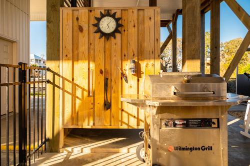 A Pawsitive Attitude by Oak Island Accommodations - photo 47