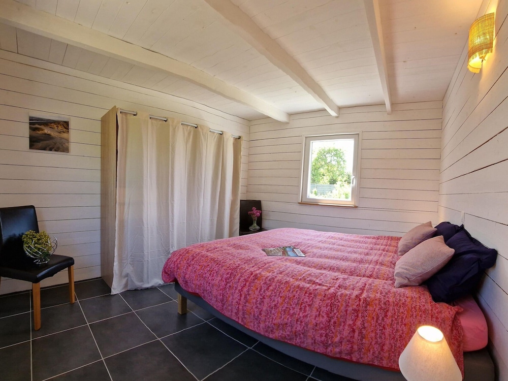 Comfortable Holiday Home on Large Garden Plot in Locquirec — Locquirec — photo 2
