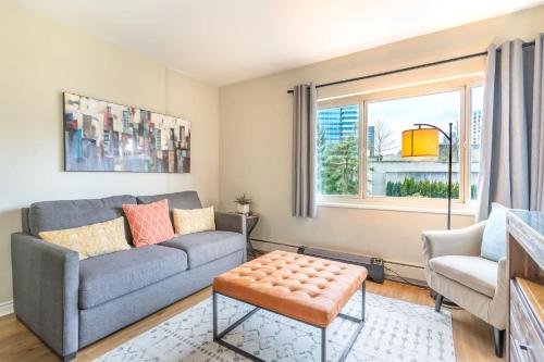 Eclectic Downtown & Cap Hill King bed & Kitchen in Seattle, United States