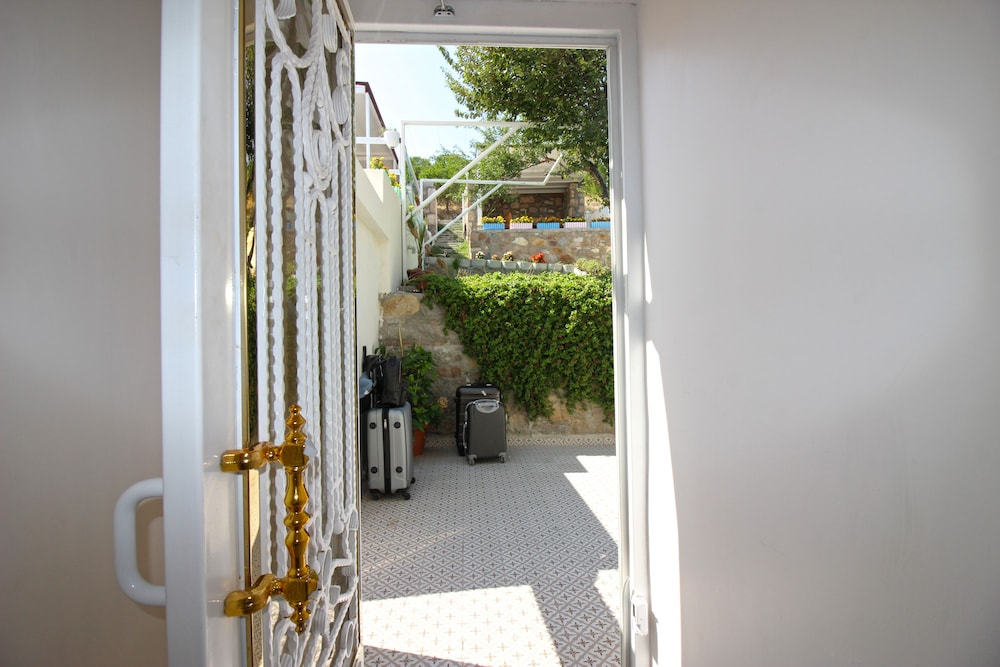 Bozcaada Denizyildizi Otel — Bozcaada — photo 5