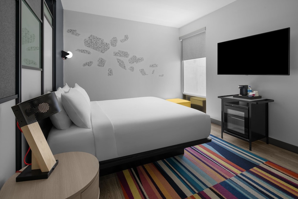 Aloft Savannah Downtown Historic District - photo 16