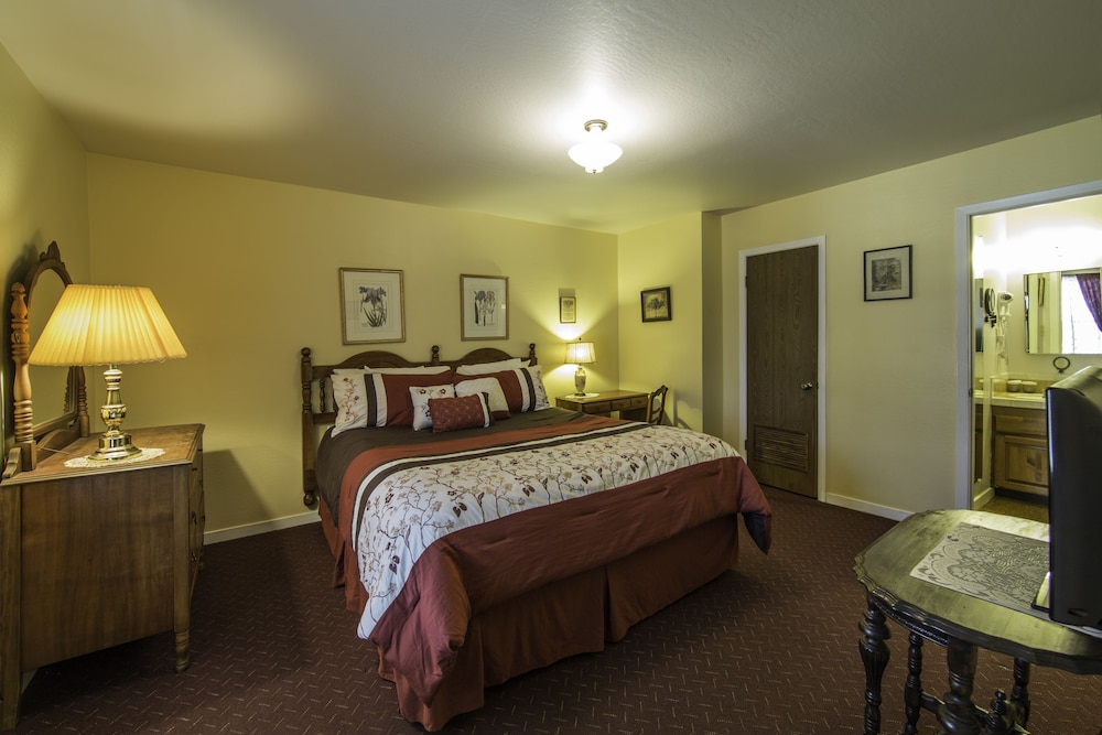 Historic Cary House Hotel - photo 9