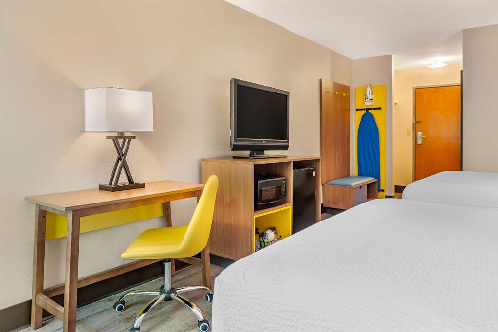 Days Inn & Suites by Wyndham Rocky Mount Golden East - photo 29