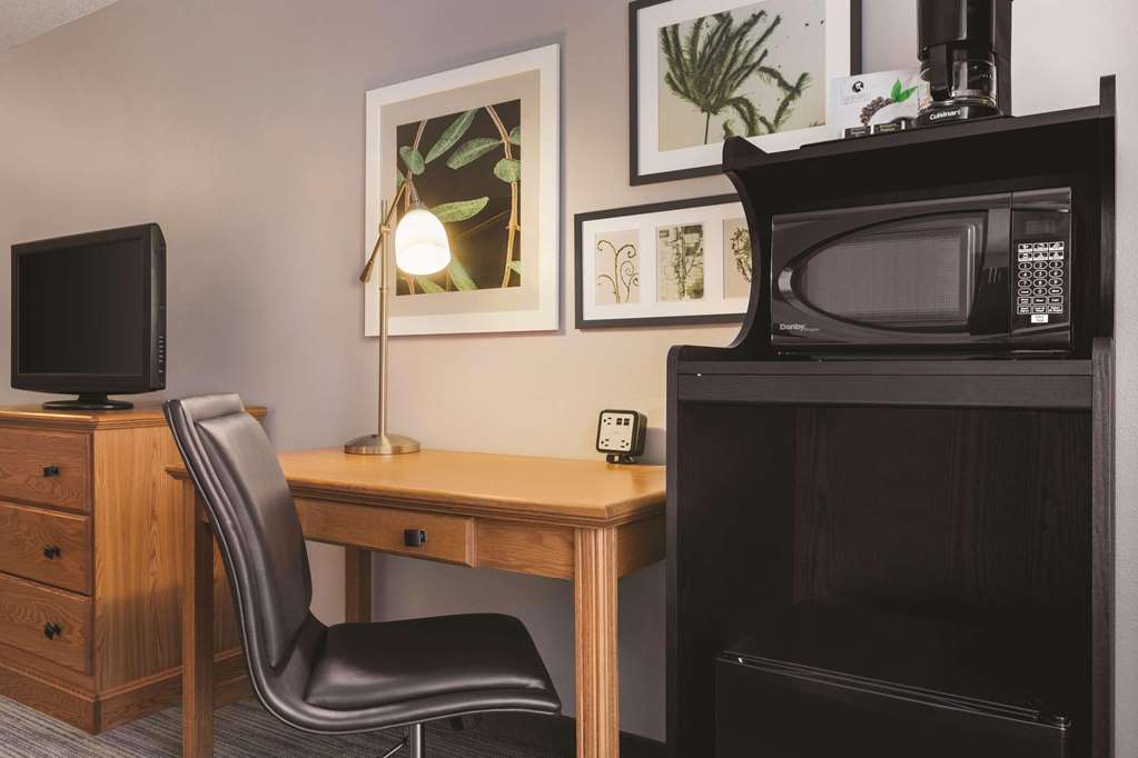 Country Inn & Suites by Radisson Springfield OH - photo 12
