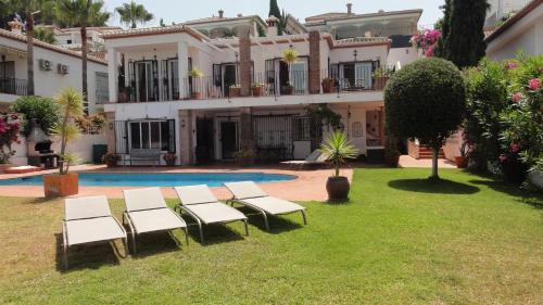 Villa El Gallo — 4-Star Luxury Hotel in La Herradura, Spain