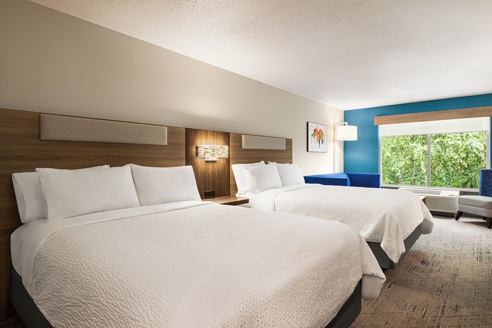 Holiday Inn Express & Suites Hagerstown by IHG - photo 9