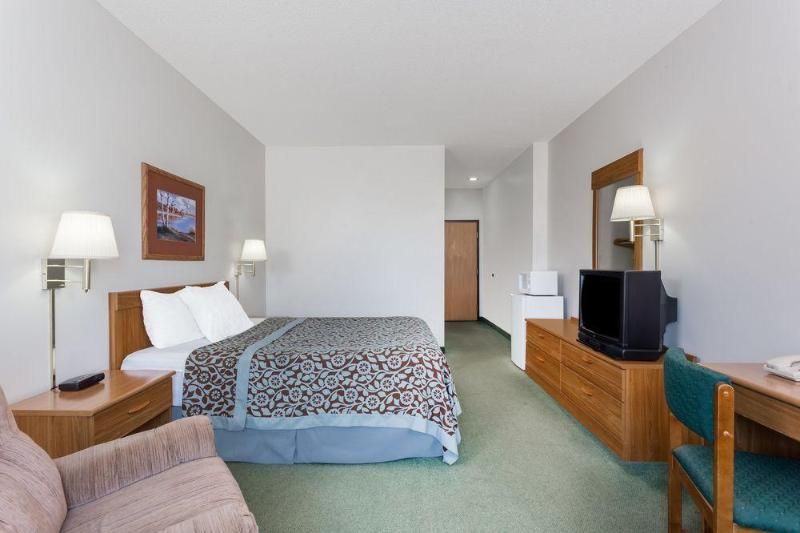 Days Inn Manchester - photo 6