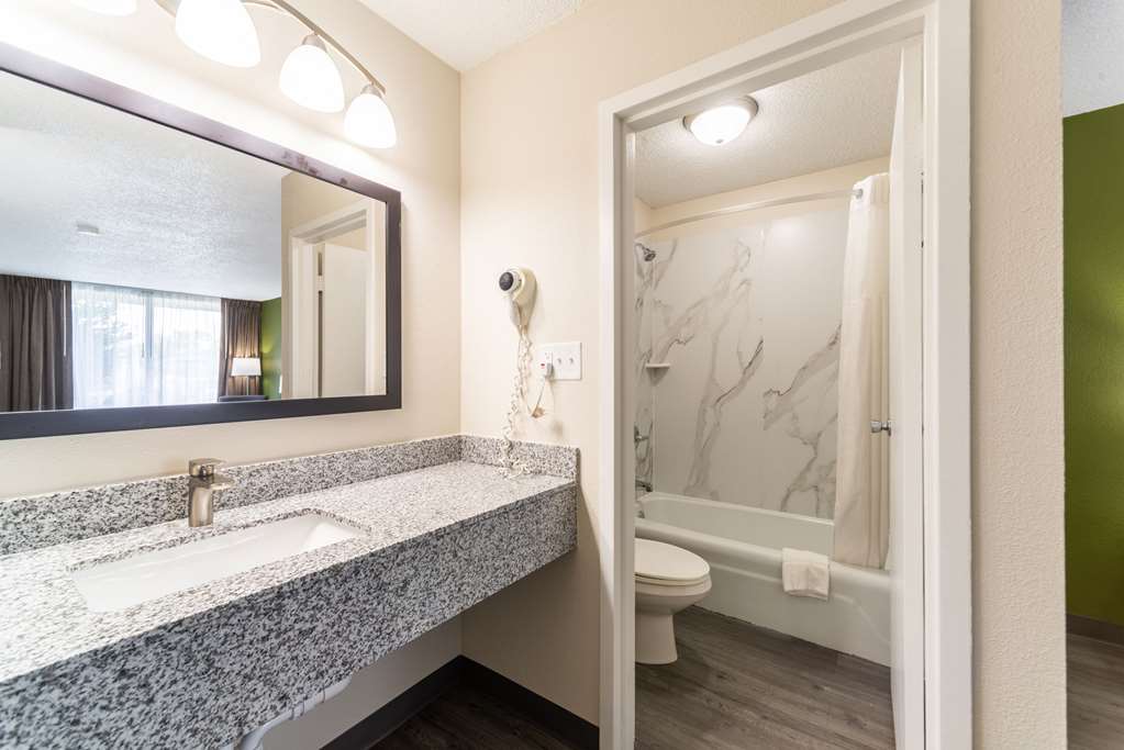Quality Inn & Suites Vandalia near I 70 and Hwy 51 - photo 26