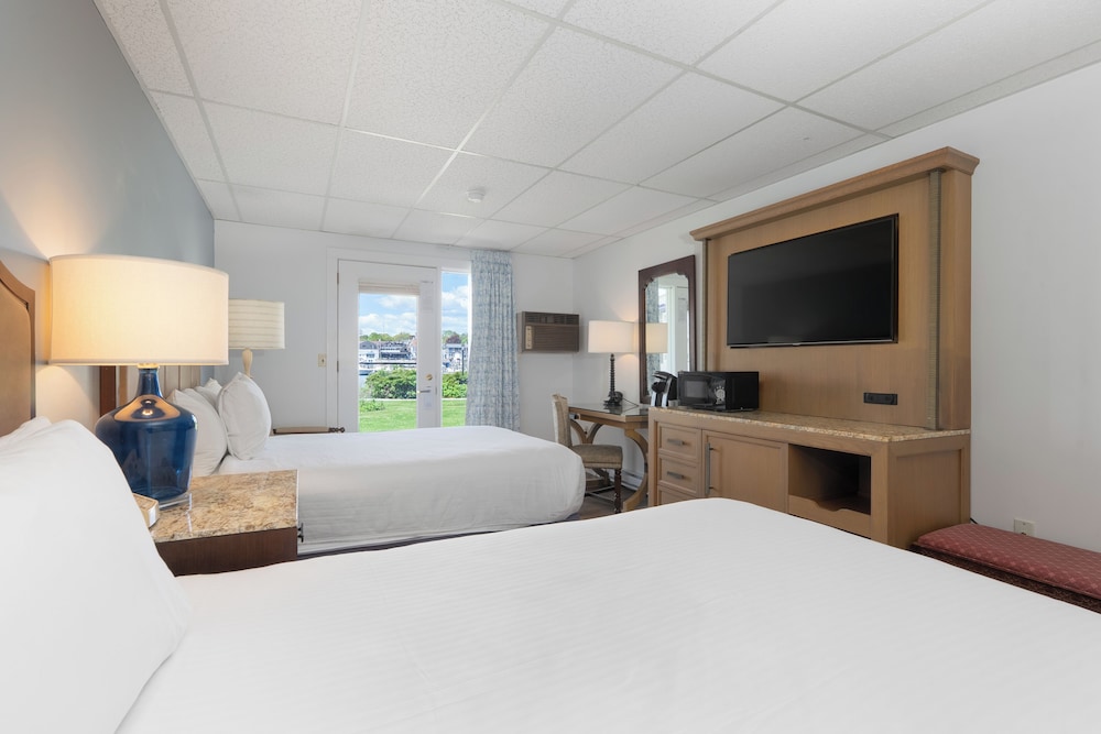 Boothbay Harbor Inn - photo 26