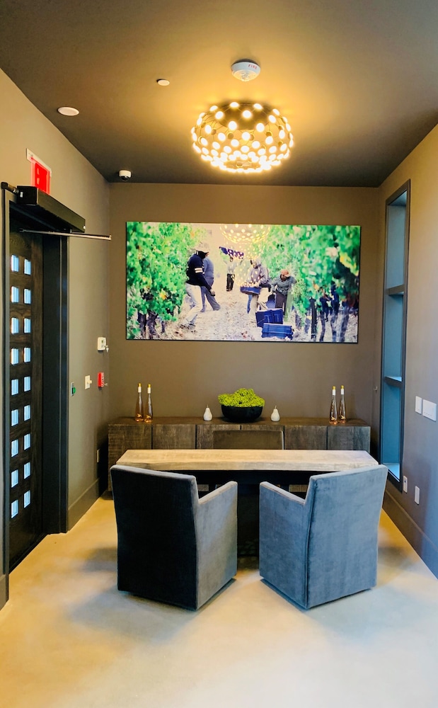 R Inn Napa - photo 2