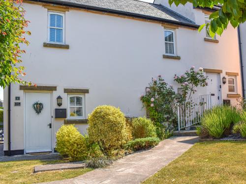 Cosy Cottage — 4-Star Luxury Hotel in None, United Kingdom