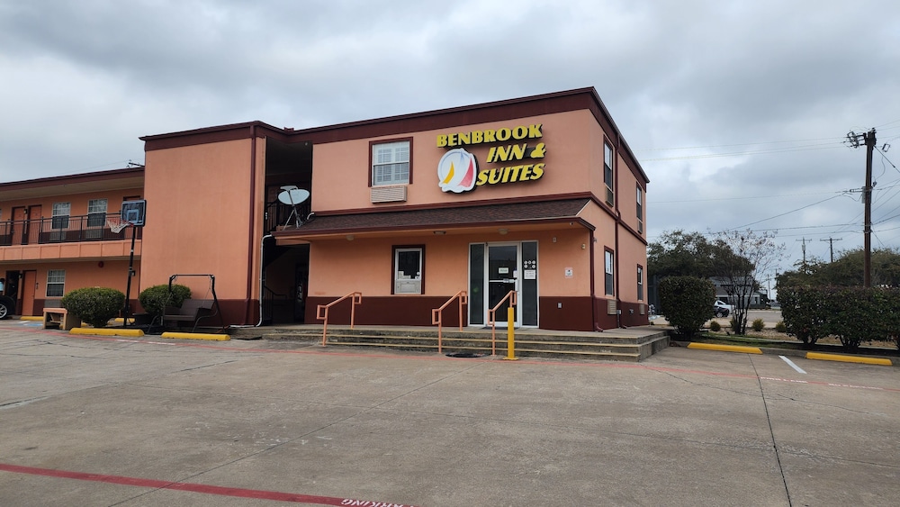 Benbrook Inn & Suites in Fort Worth, United States