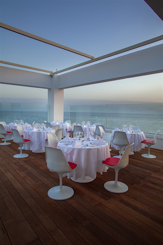 מזון ומשקאות