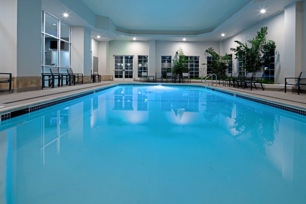 Embassy Suites by Hilton Monterey Bay Seaside - photo 47
