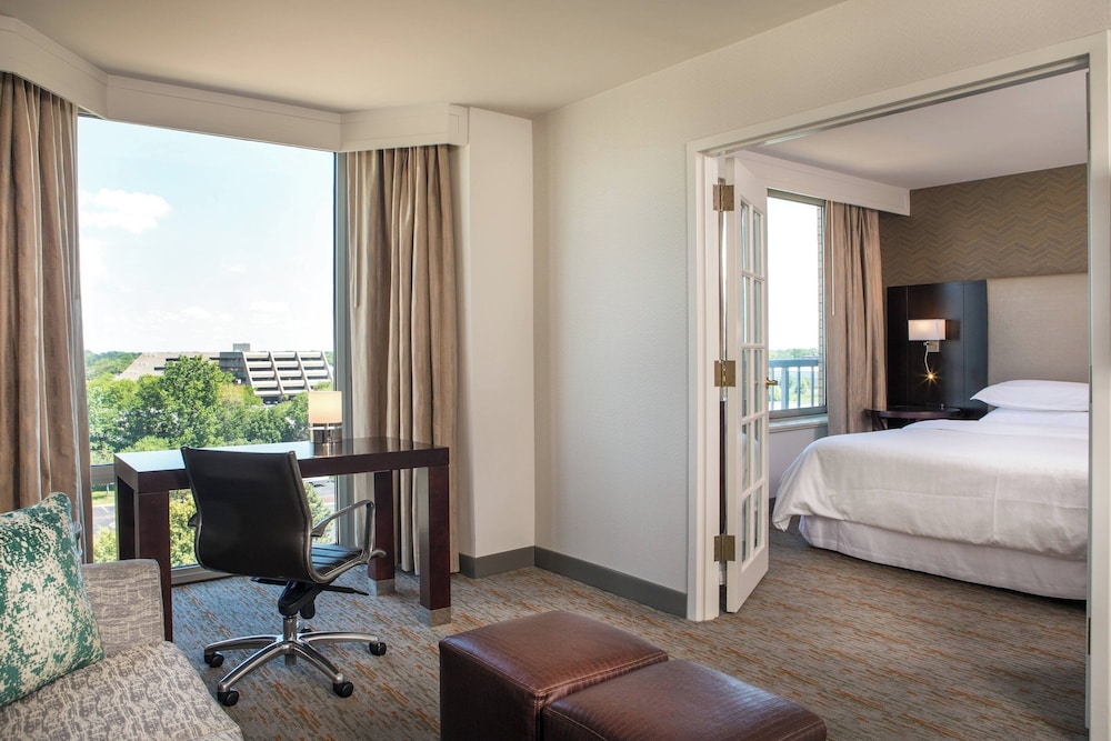 Sheraton Suites Chicago Elk Grove - photo 5