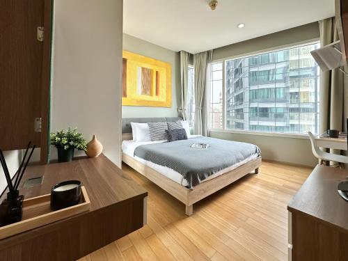 Roomy Modern 2BR Ultra Fast WiFi BTS Phrom Phong