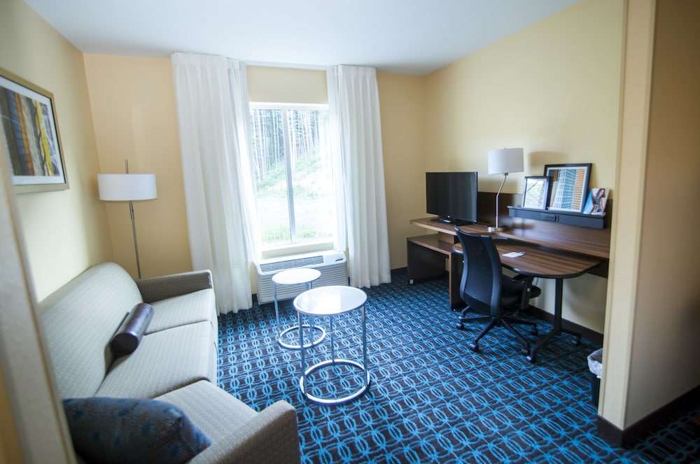 Fairfield Inn & Suites Cambridge - photo 22