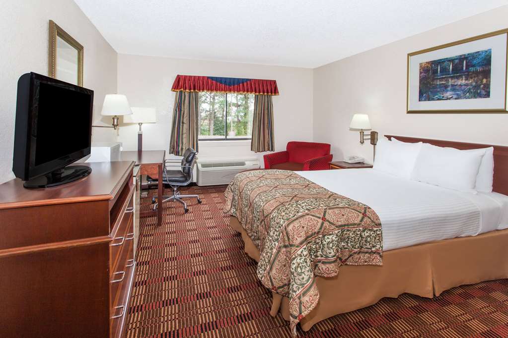 Baymont by Wyndham Smyrna - photo 11