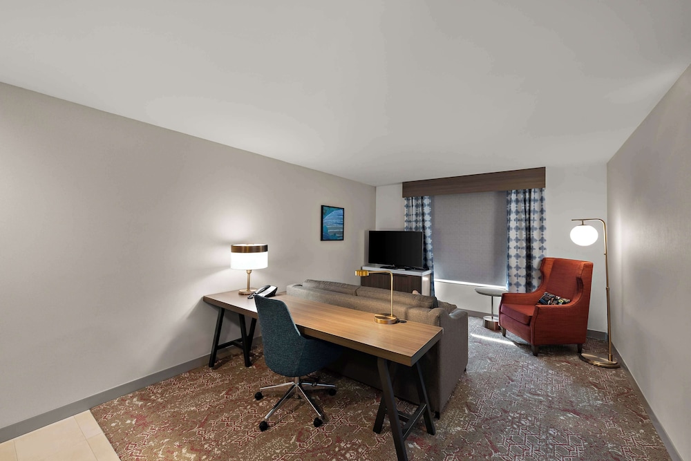Hilton Garden Inn Omaha East Council Bluffs - photo 26