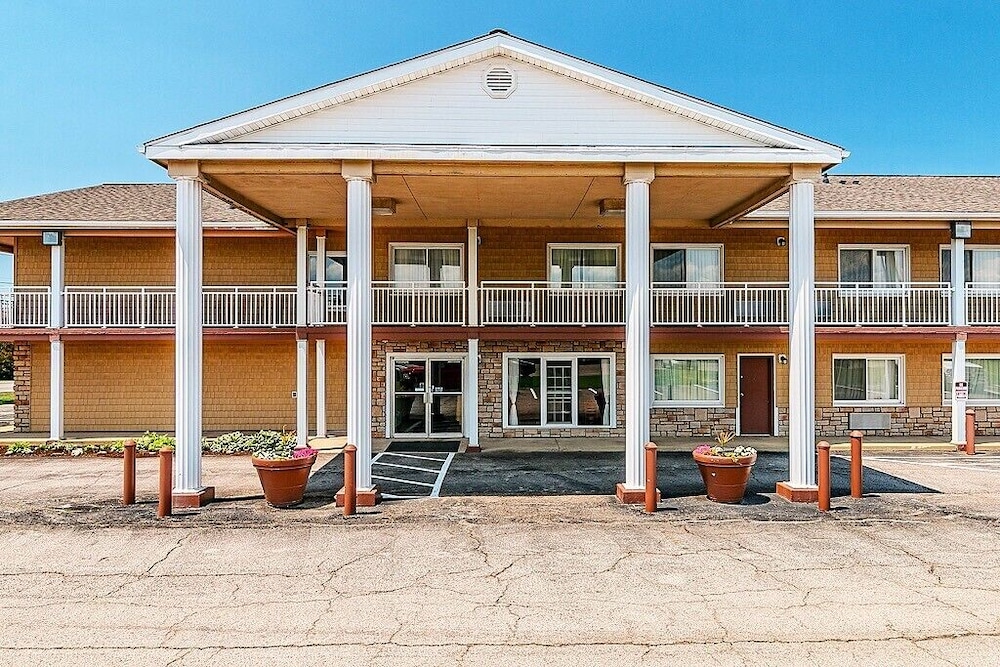 Americas Best Value Inn Austinburg - photo 35