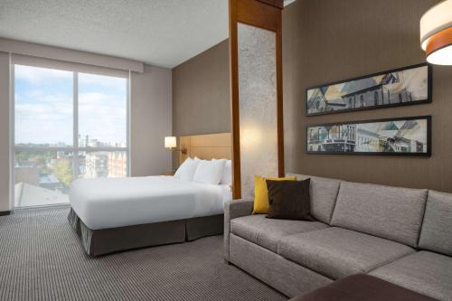Hyatt Place Iowa City Downtown - photo 20