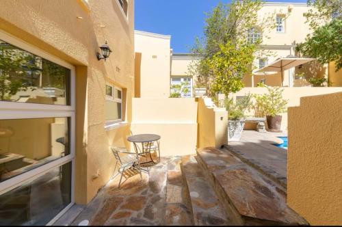 Vintage Alcove in Green Point Cape Town sleeps 4