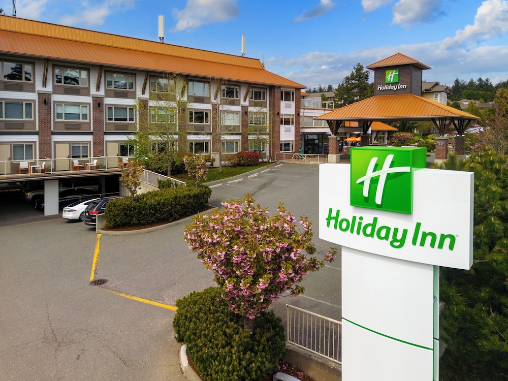 Howard Johnson Hotel and Suites Victoria Elk Lake