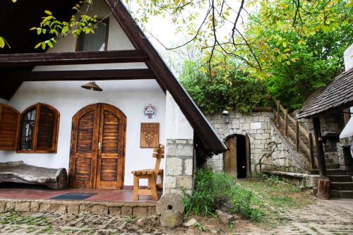 Myrtus Pince és Vendégház — hotel in Tarcal