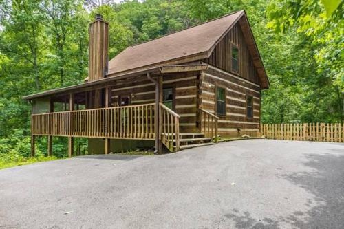 Simply Serene #201 — 4-Star Luxury Hotel in Sevierville, United States