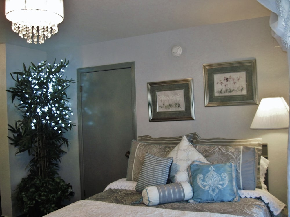 The North Shore Inn - photo 28