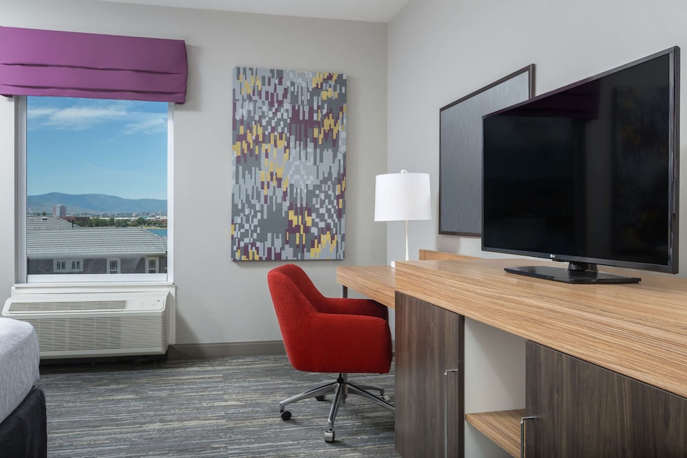 Hampton Inn & Suites Reno Sparks - photo 10