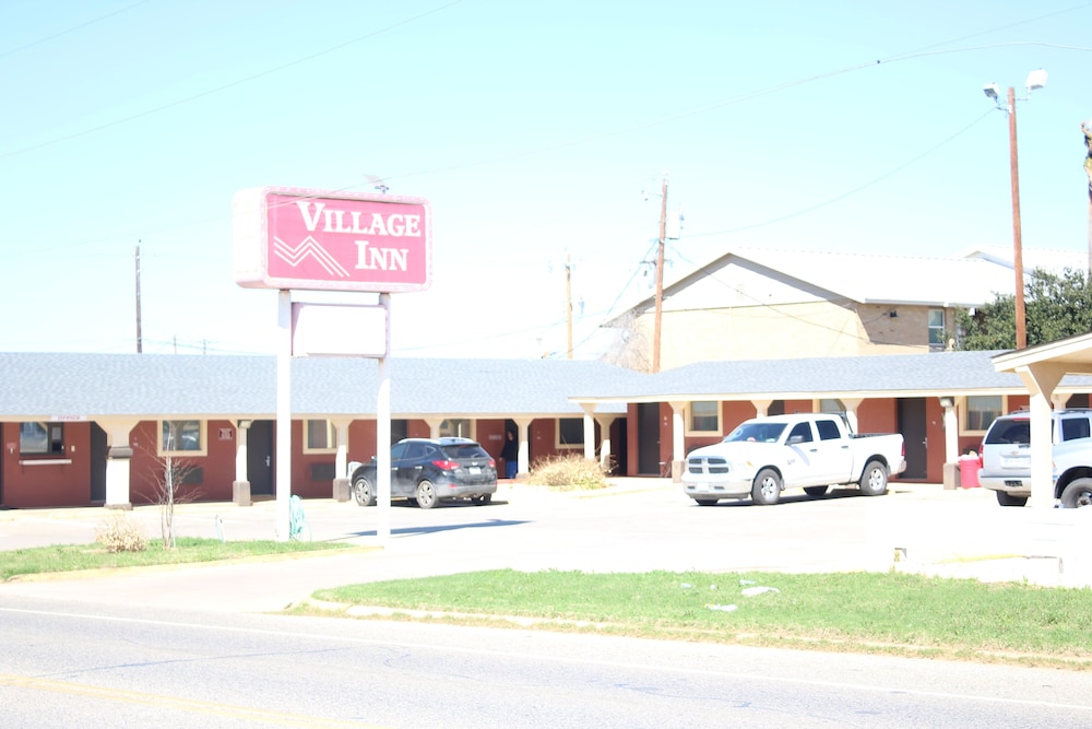 Village Inn Cotulla - photo 35