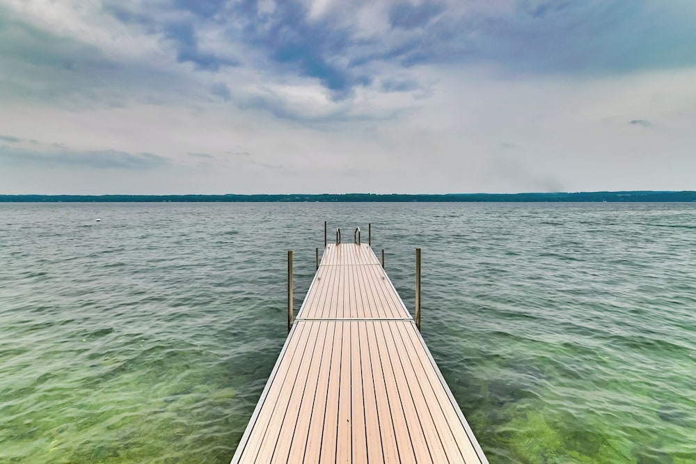 Lakefront Canandaigua Home with Dock and Kayak — 4-Star Luxury Hotel in Canandaigua, United States