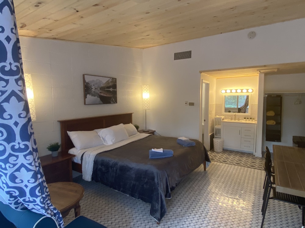 Sussex Motel - photo 3