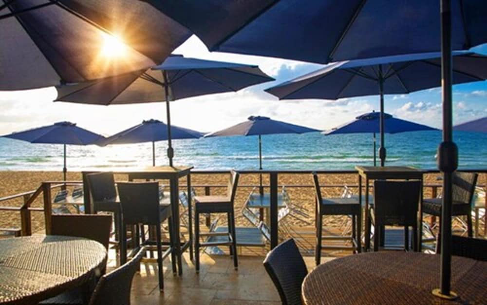 Sun Tower Hotel & Suites on the Beach - photo 25