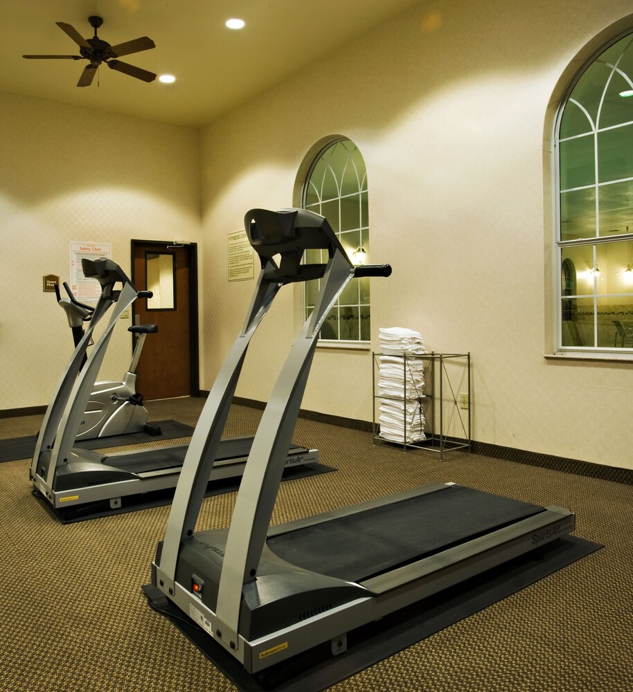 Holiday Inn Express & Suites Levelland by IHG - photo 23