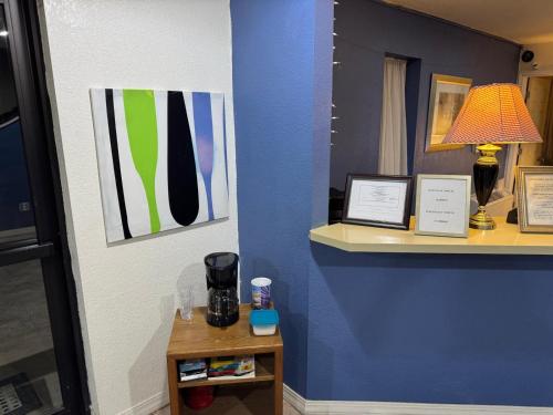 Express Inn & Suites Junction City - photo 3