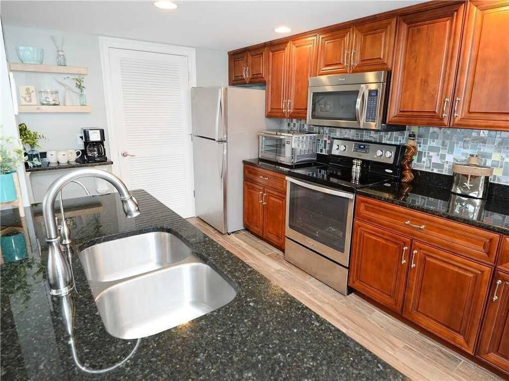 Long Beach Resort 500 Tower I Two Bedroom Condo - photo 12