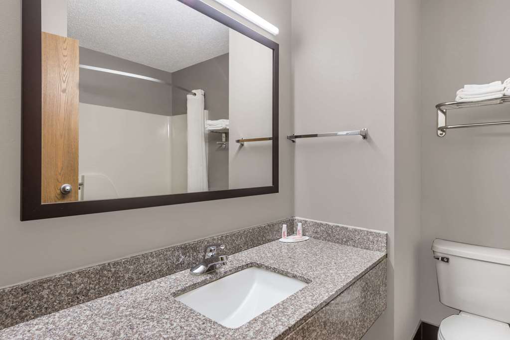 Super 8 by Wyndham West Plains - photo 9