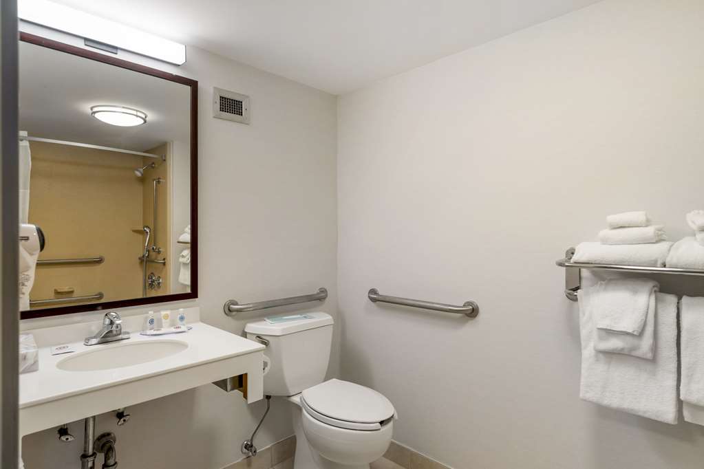 Comfort Inn & Suites Watertown 1000 Islands - photo 17