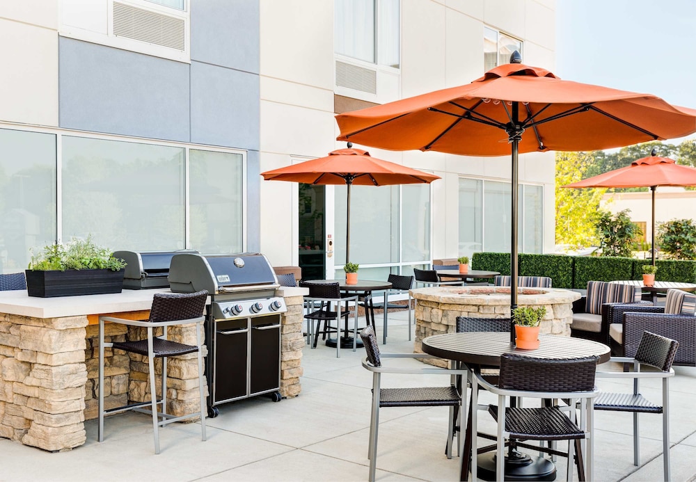 TownePlace Suites by Marriott Clarksville - photo 42