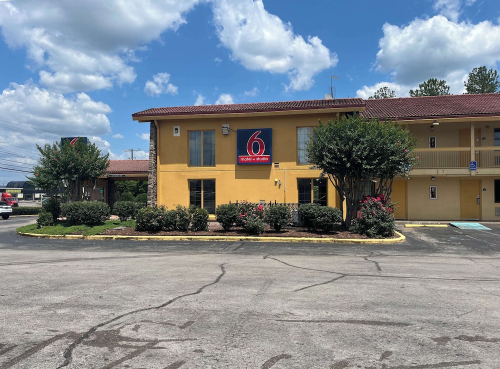 Studio 6 Huntsville Al University Drive - featured photo