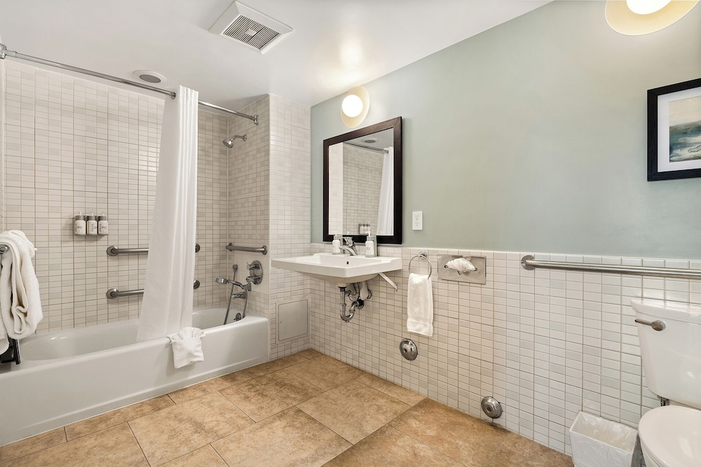Vagabond Inn Glendale - photo 23