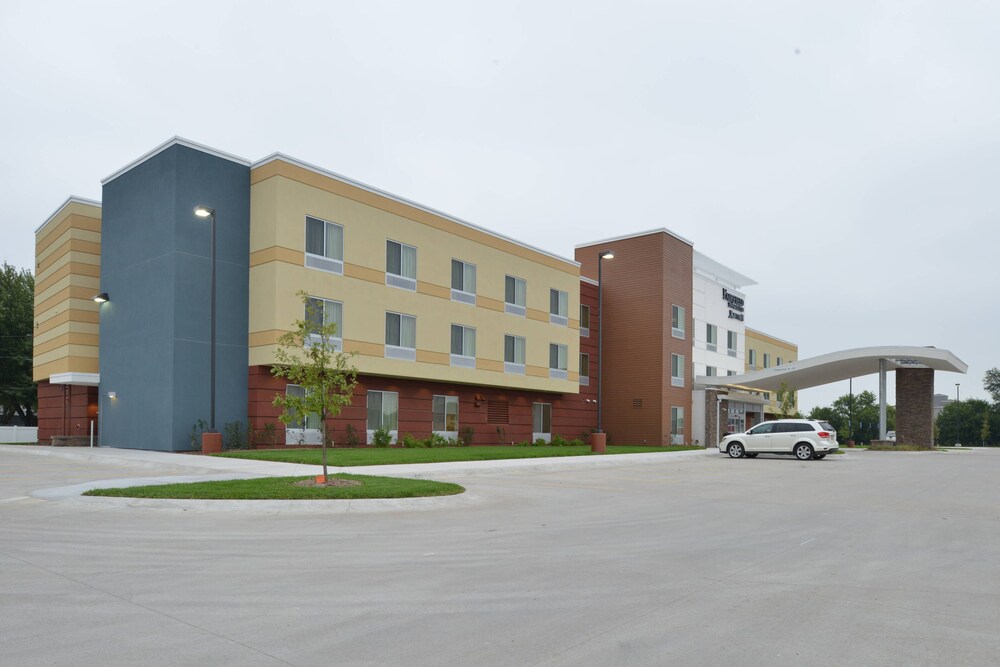 Fairfield Inn & Suites Fremont - photo 3