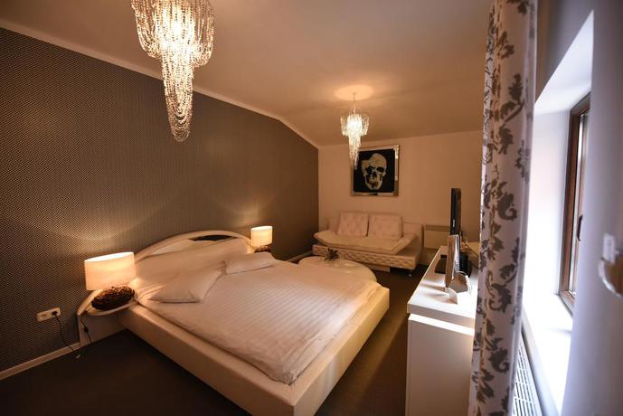 Rixo`s GuestHouse — Craiova — photo 5