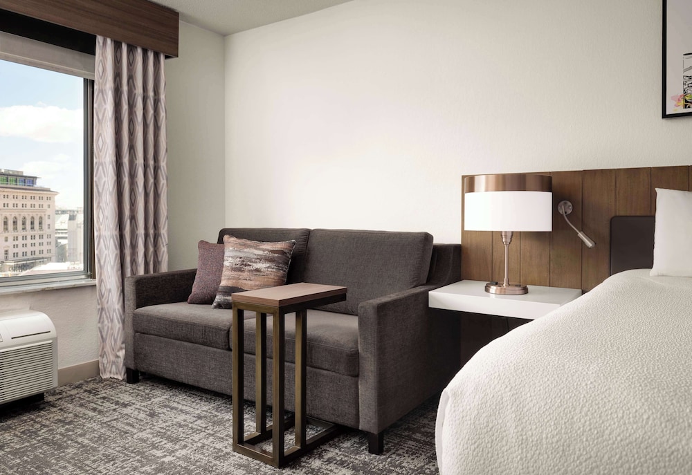 Hilton Garden Inn Detroit Downtown - photo 19