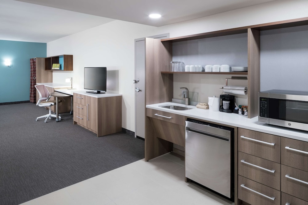 Home2 Suites by Hilton Jacksonville Airport - photo 21